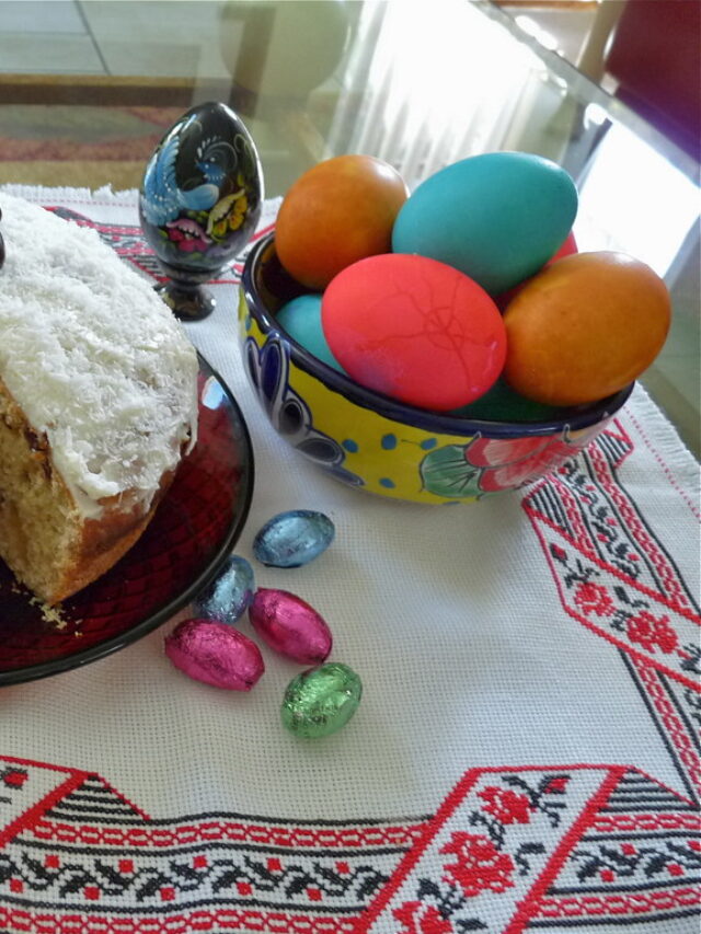 10 Easter Feasts Across Cultures: Delving into Traditional Global Delicacies”